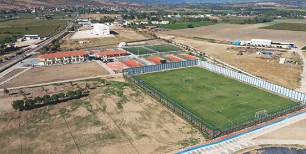 Belediyespor’a doğal çim futbol sahası hizmeti
