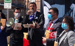 23-Nisan-yasağına-‘Nutuk’lu-protesto-2
