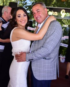 BİRBİRLERİNE-ÇOK-YAKIŞTILAR-6