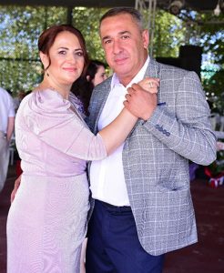 BİRBİRLERİNE-ÇOK-YAKIŞTILAR-7