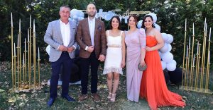 BİRBİRLERİNE-ÇOK-YAKIŞTILAR-8