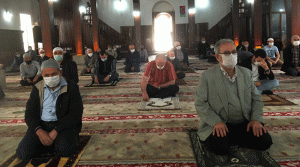 Karacabey’de-aylar-sonra-ilk-Cuma-namazı-3