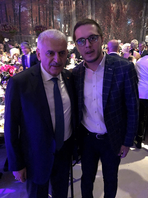 Sarıgül-ailesinin-mutlu-günü-5