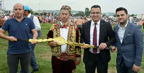 Yalıntaş’ta-çayırın-sultanı-Balaban-3